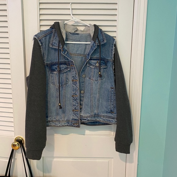Jean jacket - Picture 1 of 3